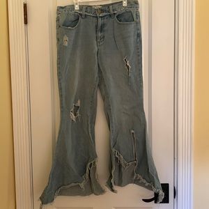 Extremely distressed for the republic jean capris